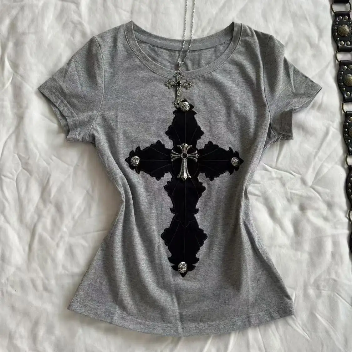

Fashion Women's Top Spring and Summer Korean Version Retro Vintage Cross Printed Pure Cotton Short Sleeved T-shirt