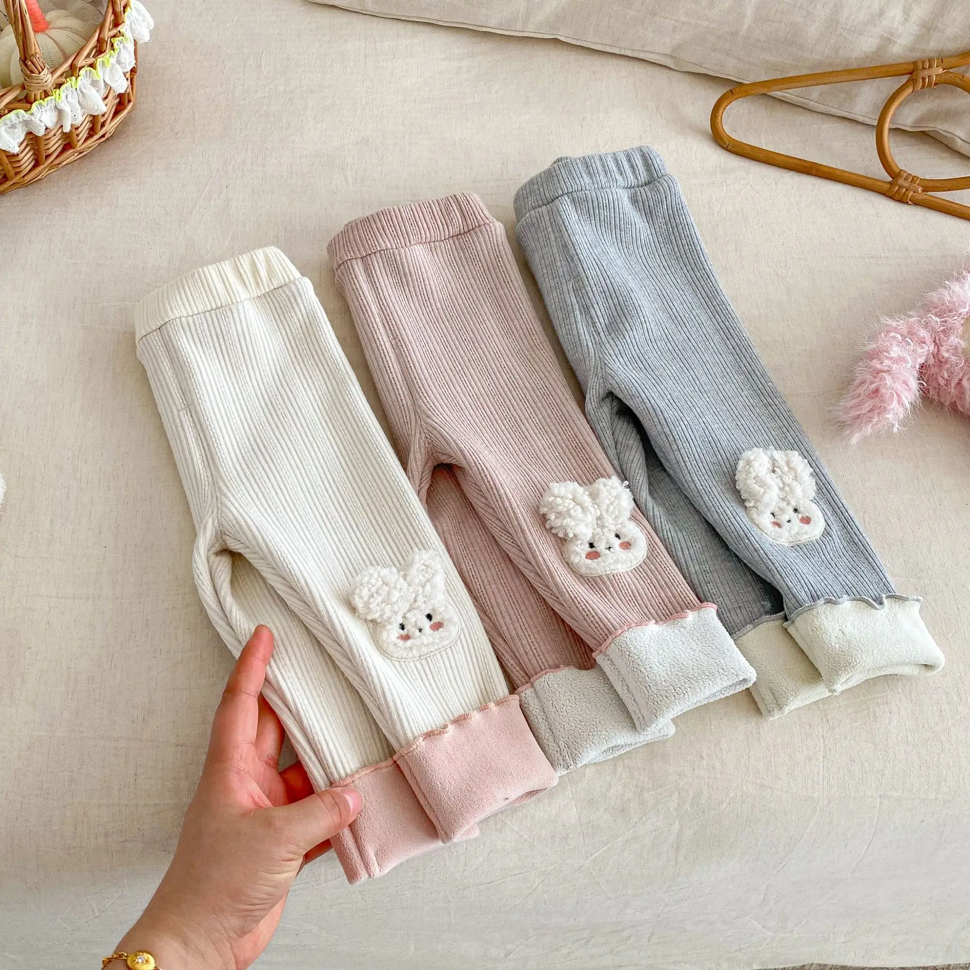 0–5 Jahre Kinder-Mädchen-Leggings, Kleidung, 2026, Frühling, mit Fleece gefüttert, niedliches Kaninchen, bestickt, warme lange Hose, weiche, dehnbare Hose – Detail 15