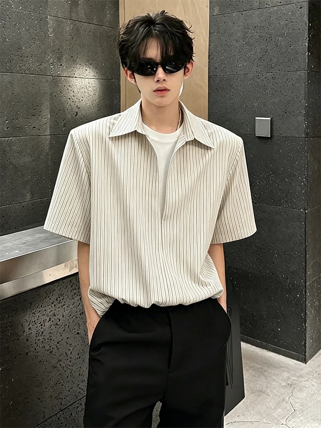 

Men's Casual Stripe Shirt V-Neck Ice Silk Short Sleeve Breathable Loose Fit Summer Fashion Cleanfit Old Money Style Casual Shirt