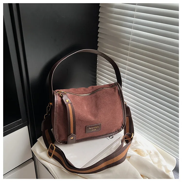 

Новая роскошная женская сумка через плечо 2025 года, элегантная сумка через плечо с верхней ручкой, универсальная сумка с одним ремешком, шикарная и стильная ​