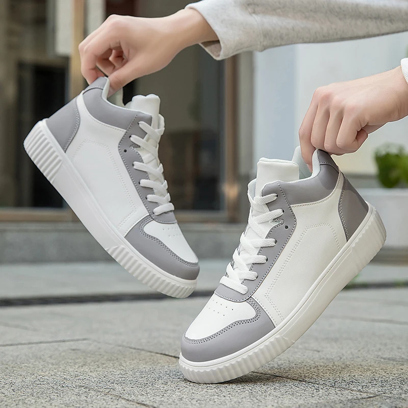 Men's Retro Street Sports Shoes Lightweight Four Season Skateboard Shoes Breathable Mens Walking Vulcanized Shoes Men's Sneakers