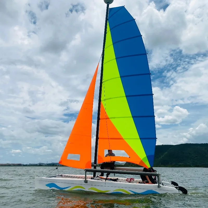 Factory Newly Designed Sport Catamaran Sail Boat for Water Adventure Sailing Boat for 6 Passengers