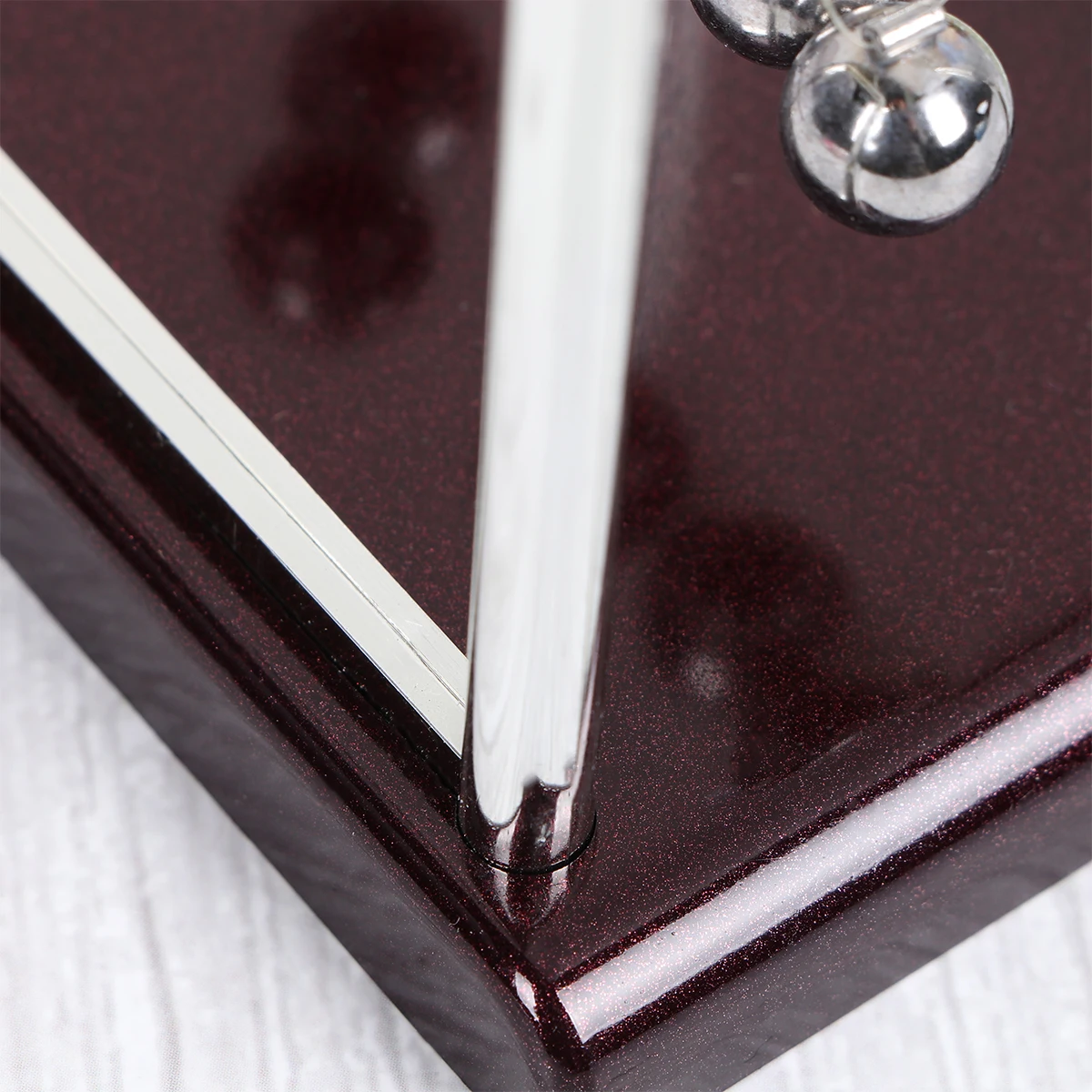 Newton Bumper Ball Slinger Natuurkunde Wetenschap Onderwijs Desktop Decoratie Botsing Ballen Energiebesparing S (Zilver Zwart)