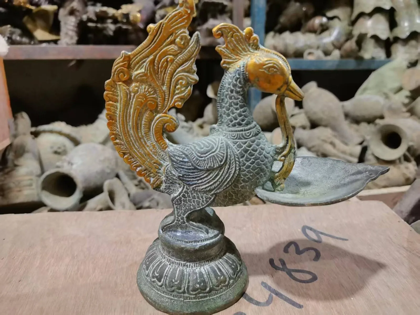 Be unearthed Old bronze ware, candle holder, fragrant oil lamp, Gilded Phoenix