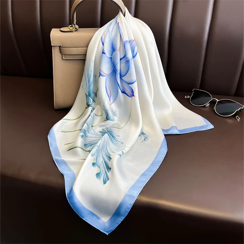 2025 neue Mode 70X70 cm Gedruckt frauen Schal Pashmina Seidenschal Quadrat Schal Dekorative Stirnband Hals Luxus Design Bandana