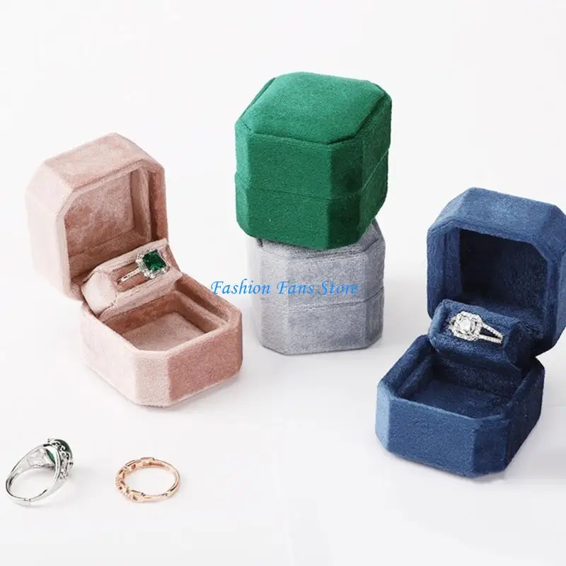 

Sophisticated Jewelry Display Box in Plush for Proposals Business Event