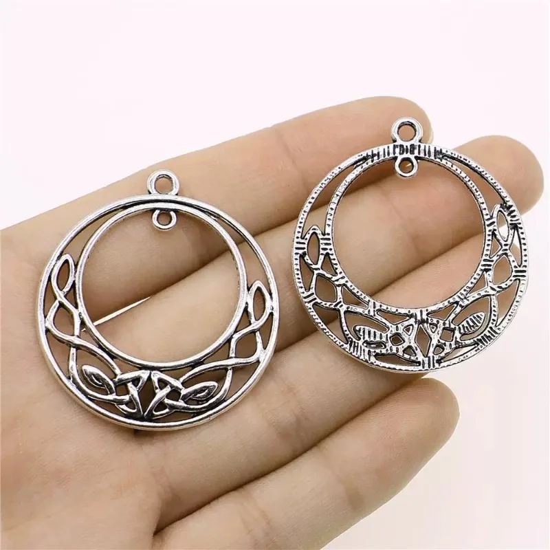 52 Stück Antik-Silberfarbene keltische Knoten-Anhänger 43x39MM für DIY-Halsketten und Schmuckherstellung A4512 Großhandel – Detail 2