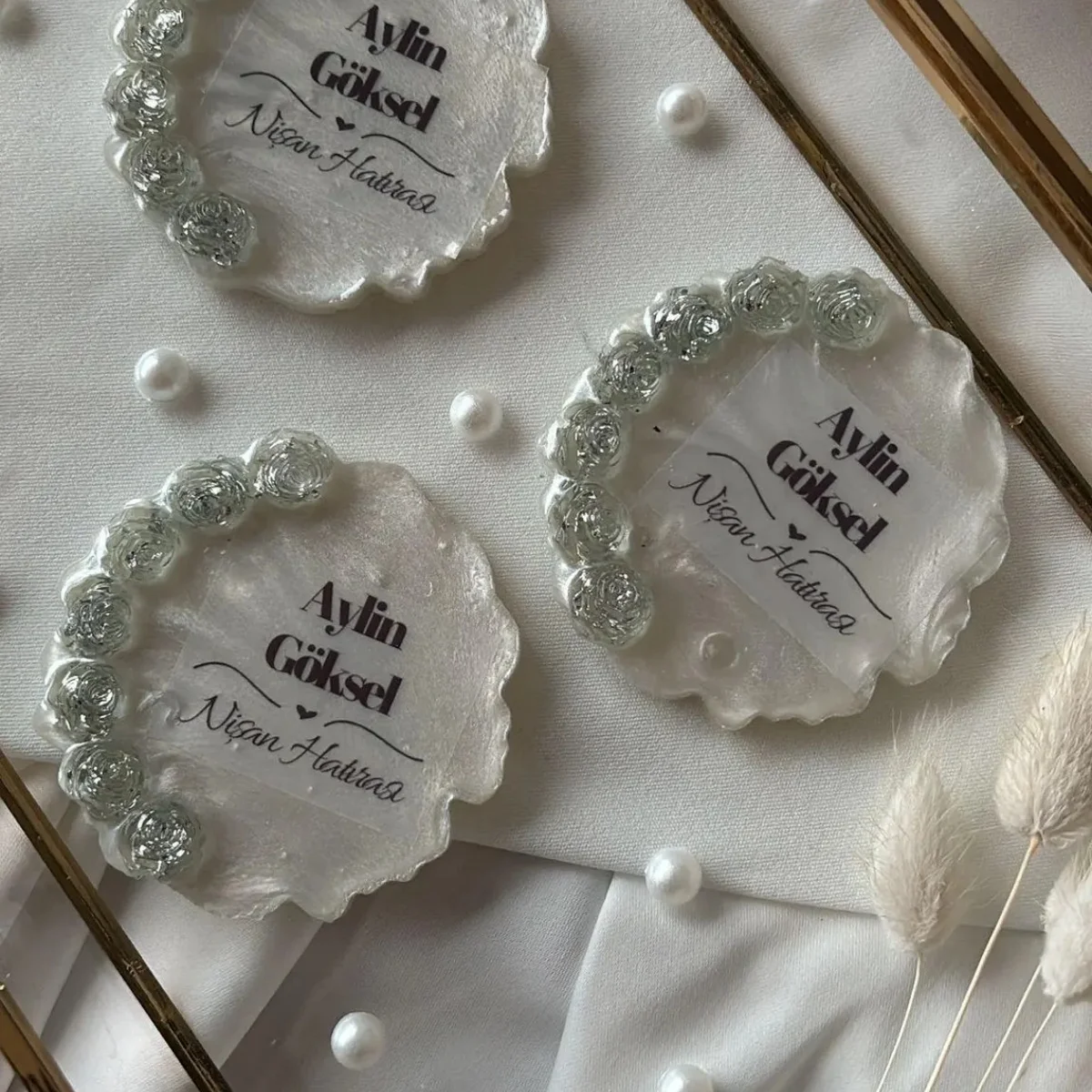 

10 pcs Personalized Magnet Favor, Epoxy magnet, Engagement gift, Bridal Shower Favors,Dried Flower Magnet for Guest,Wedding Gift