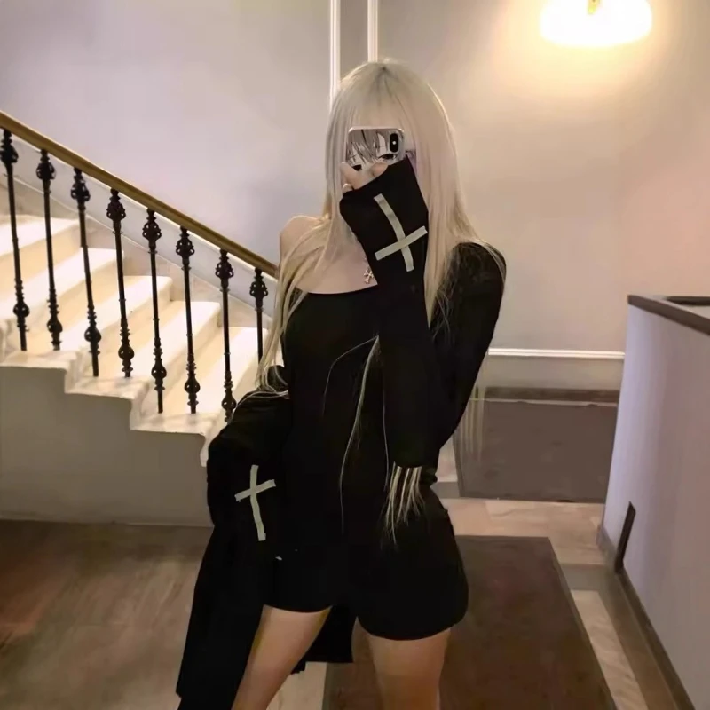 

2025 Gothic Retro Sweet Street Fashion Casual Women's Top Harajuku Cross Print Punk Slim Fit Long Sleeve T-shirt Y2K Clothing