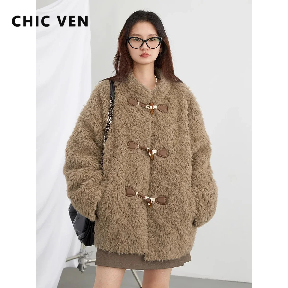 CHIC VEN Women Jackect Loose Casual O Neck Faux Fur Cowhide Button Coat Soft Plush Cotton Jacket for Woman Winter Autumn 2023