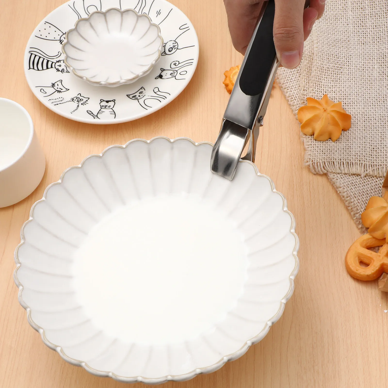 2Pcs Hot Plate Gripper Anti-Hot Clip Stainless Steel Kitchen Clamp for Safe Lifting Bowls Plates Steamer Microwave Oven Toaster
