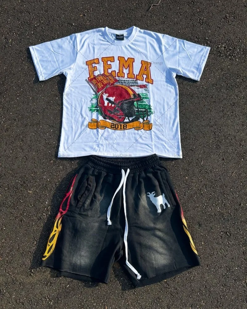 

New Hip-hop Trendy Streetwear Men's Suit Two-piece American Retro Harajuku Graphic T-shirt Gothic Punk Flame Loose Casual Shorts