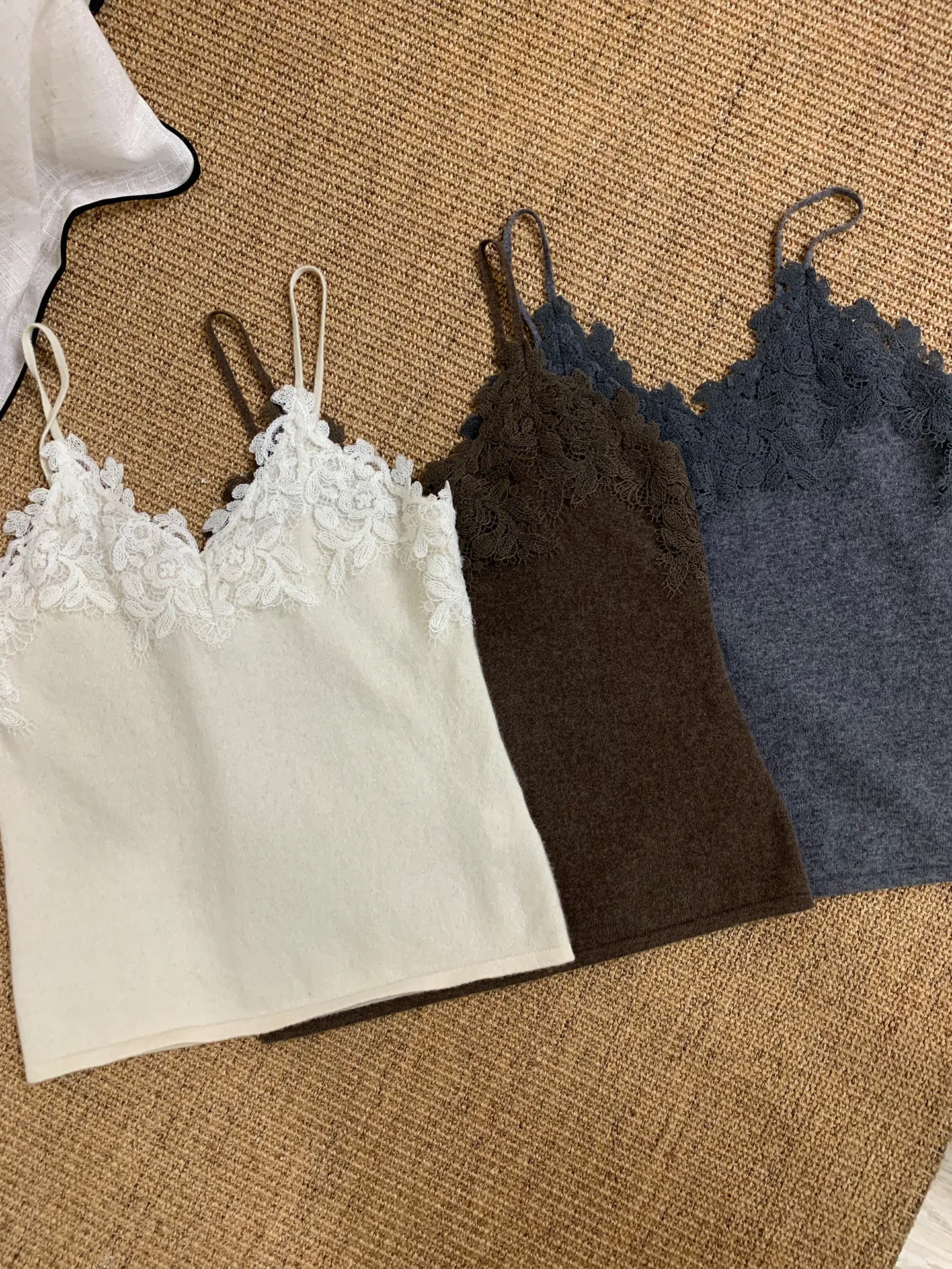 

ASBR Роскошная теплая женская базовая футболка из 100% овечьей шерсти с кружевными вставками, вязаная, с V-образным вырезом, простой крой