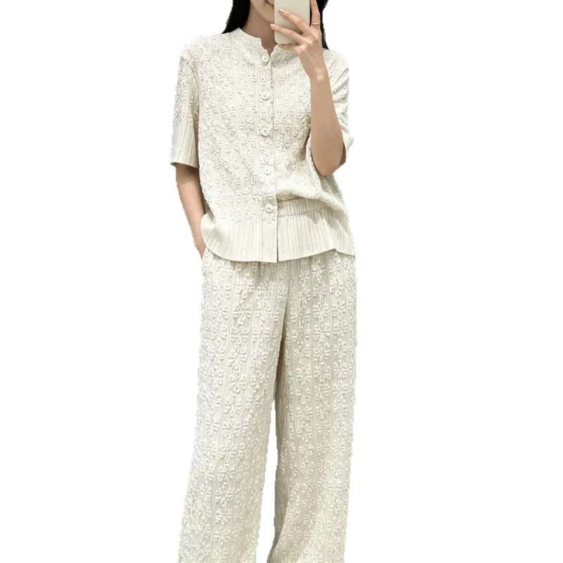 Miyake Pleated Embossed Floral Pleated Set for Women New Summer Elegant Versatile Short Sleeve Top with Draped Wide-Leg Pants