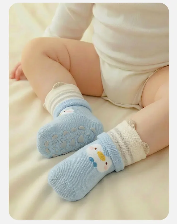 3/6 Paar Baby-Anti-Rutsch-Bodensocken mit Streifenmuster, niedliche Cartoon-Motive, weiche Baumwollsocken für den Innenbereich, Kindersocken zum Laufen. – Detail 7
