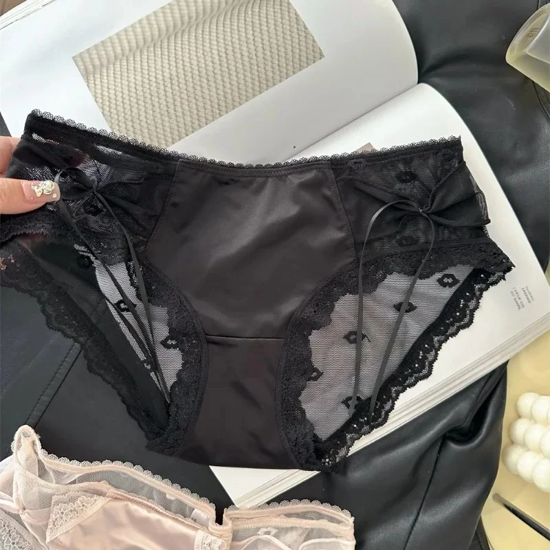 ملابس داخلية نسائية فرنسية فاخرة من الدانتيل الساتان مثيرة جديدة 24 سراويل مثلثة منخفضة الخصر بعقدة على شكل فراشة ملابس داخلية نسائية حلوة جلطة منزلية