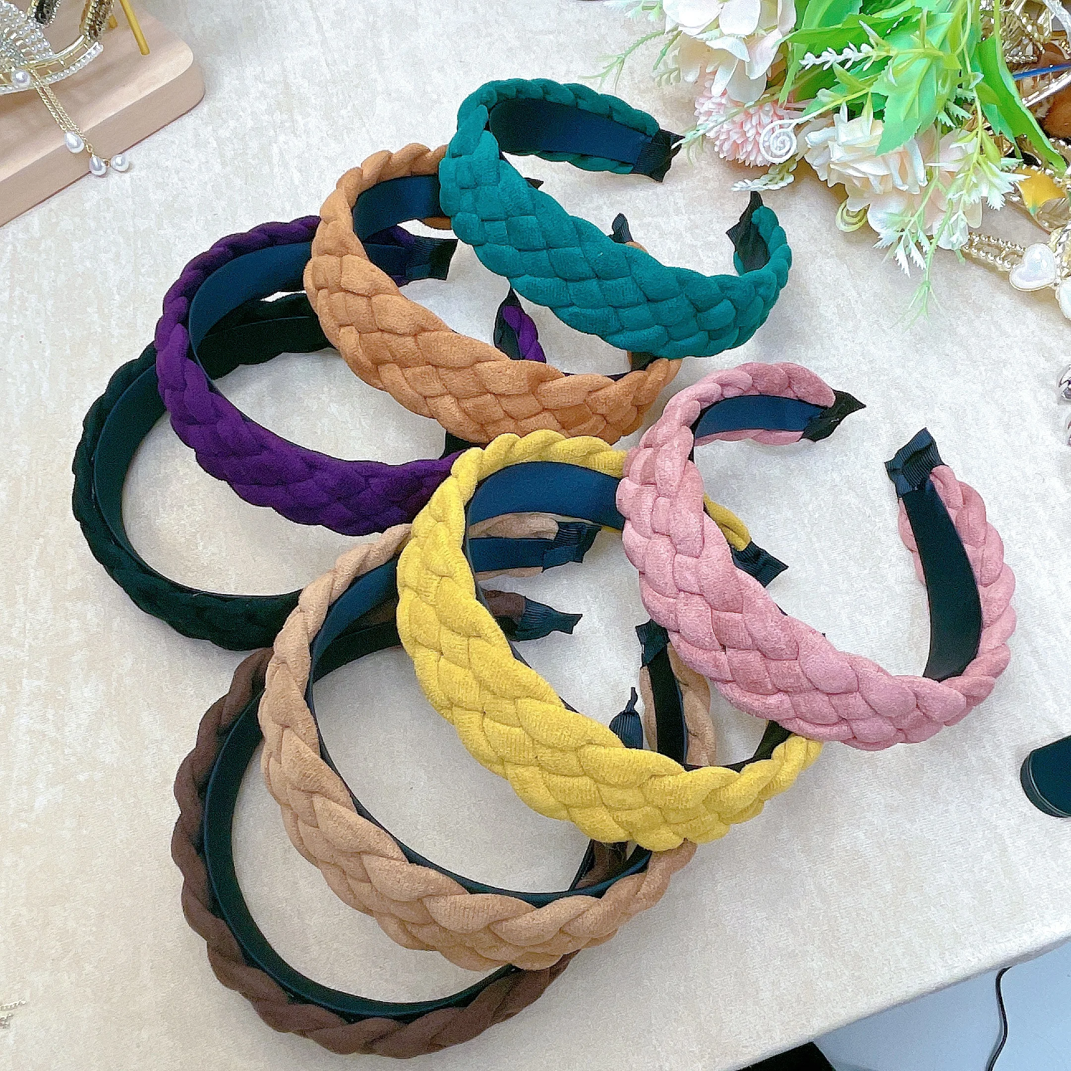 New Braided Fried Dough Twists Hairhoop Hair Band Antique Fashion Woven Versatile Temperament Wide Edge Pressed Hair Band