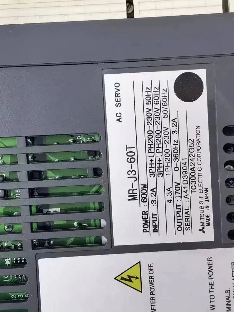 

Driver MR-J3-10T/20T/40T/60T/70T/100T/200T/350t/500T/700t