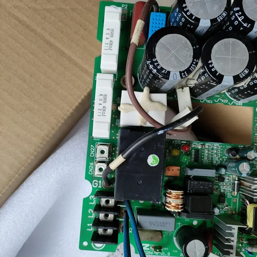 Convient aux machines multi-modules ZQ86 GRZQ86-R et GMV dans la carte de circuit imprimé de climatisation centrale 30228606