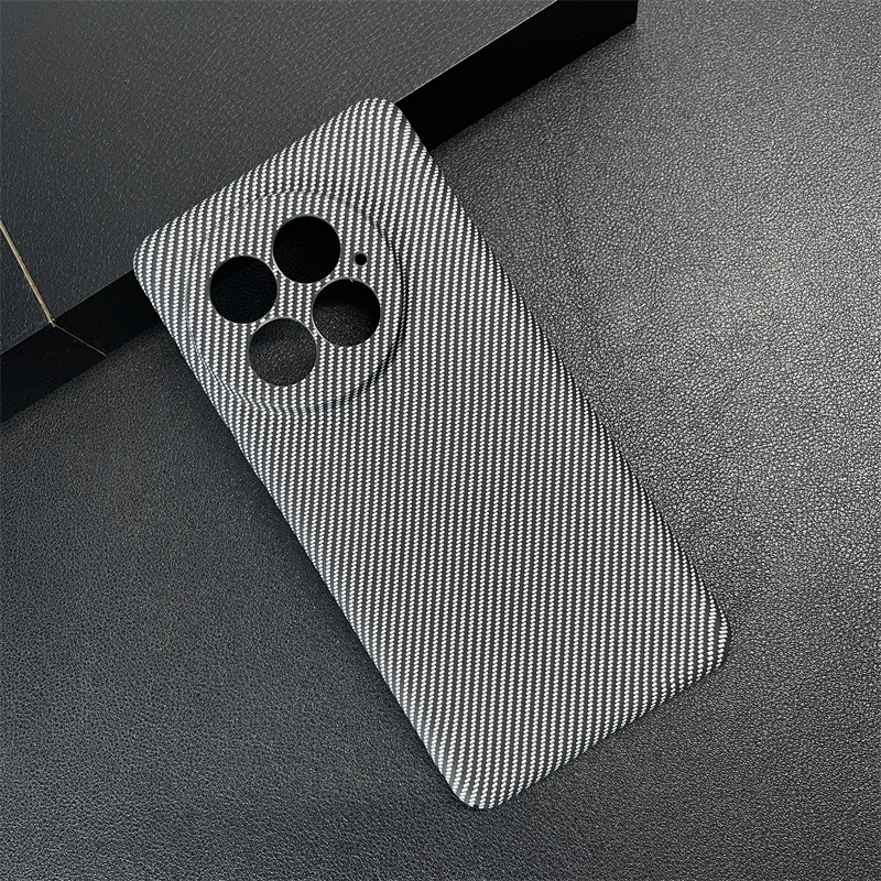 For OnePlus 13 Ultra-Thin Carbon Fiber Texture Case for OnePlus 13 Skin Feel Matte Frosted Protective Cover Color Collision Case