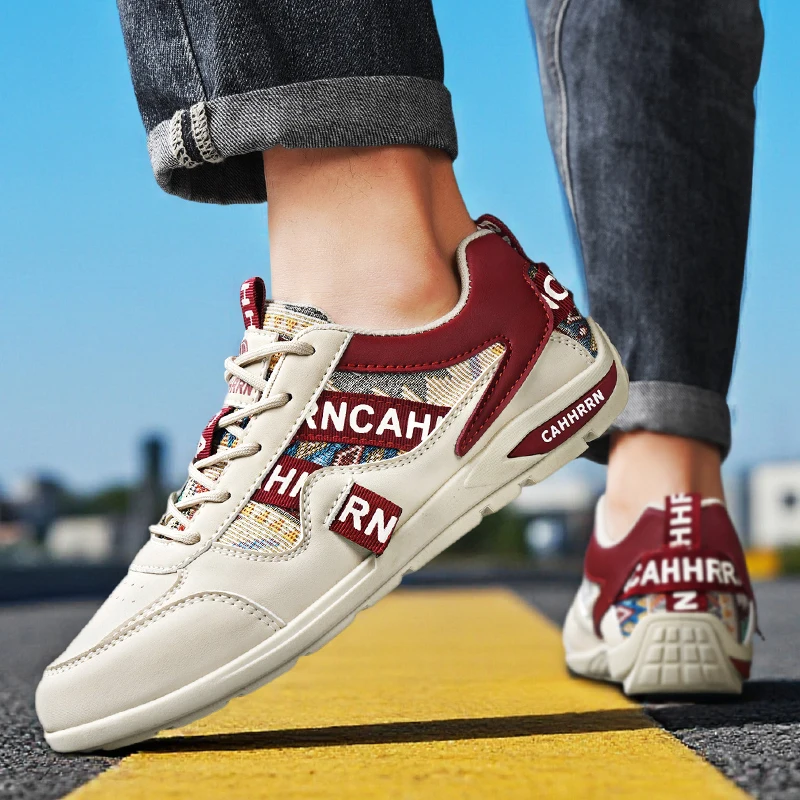 Men\'s Fashion Casual Sports Shoes Lace up Board Shoes Breathable Student Trendy Sneakers Outdoor Running Shoes Male Footwear