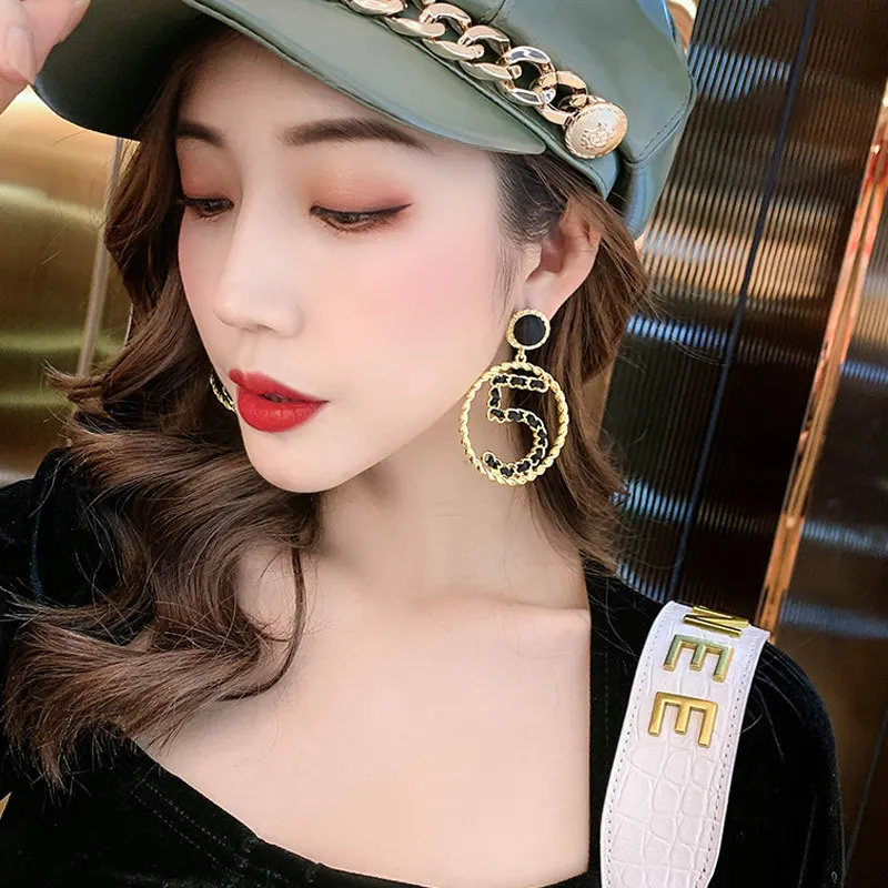 Oversize Leather Number 5 Earrings French Brand Exaggerate Classic Metal Number 5 Ear Hoops Ear Round Women Fashion Ear Drops