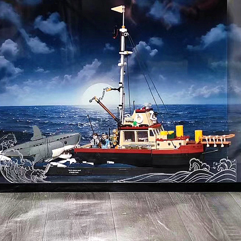 Ideas 21350 Jaws Diorama White Shark Model Building Blocks Set Pirate Ship Sea Fisher City Fishing Boat Vessel Toys For Kid Gift