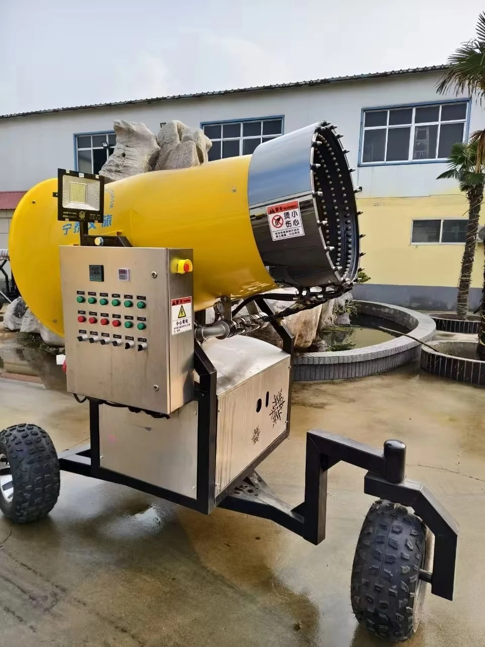 Factory Direct Outdoor Ski Resort Artificial Snowmaker Machine Smart Snowcannon Fan Generator Equipment Shed
