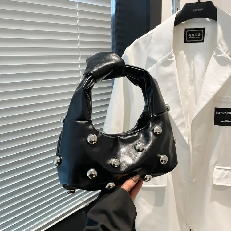 

Новая модная маленькая квадратная сумка 2026 года, роскошная регулируемая сумка через плечо, шикарная универсальная повседневная сумка для женщин