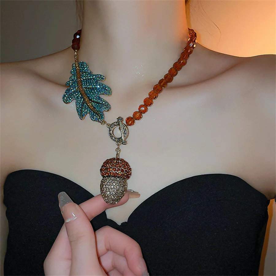 FYUAN Vintage Leaf Crystal Necklaces for Women Geometric Rhinestones Pinecones Pendant Necklaces Party Jewelry