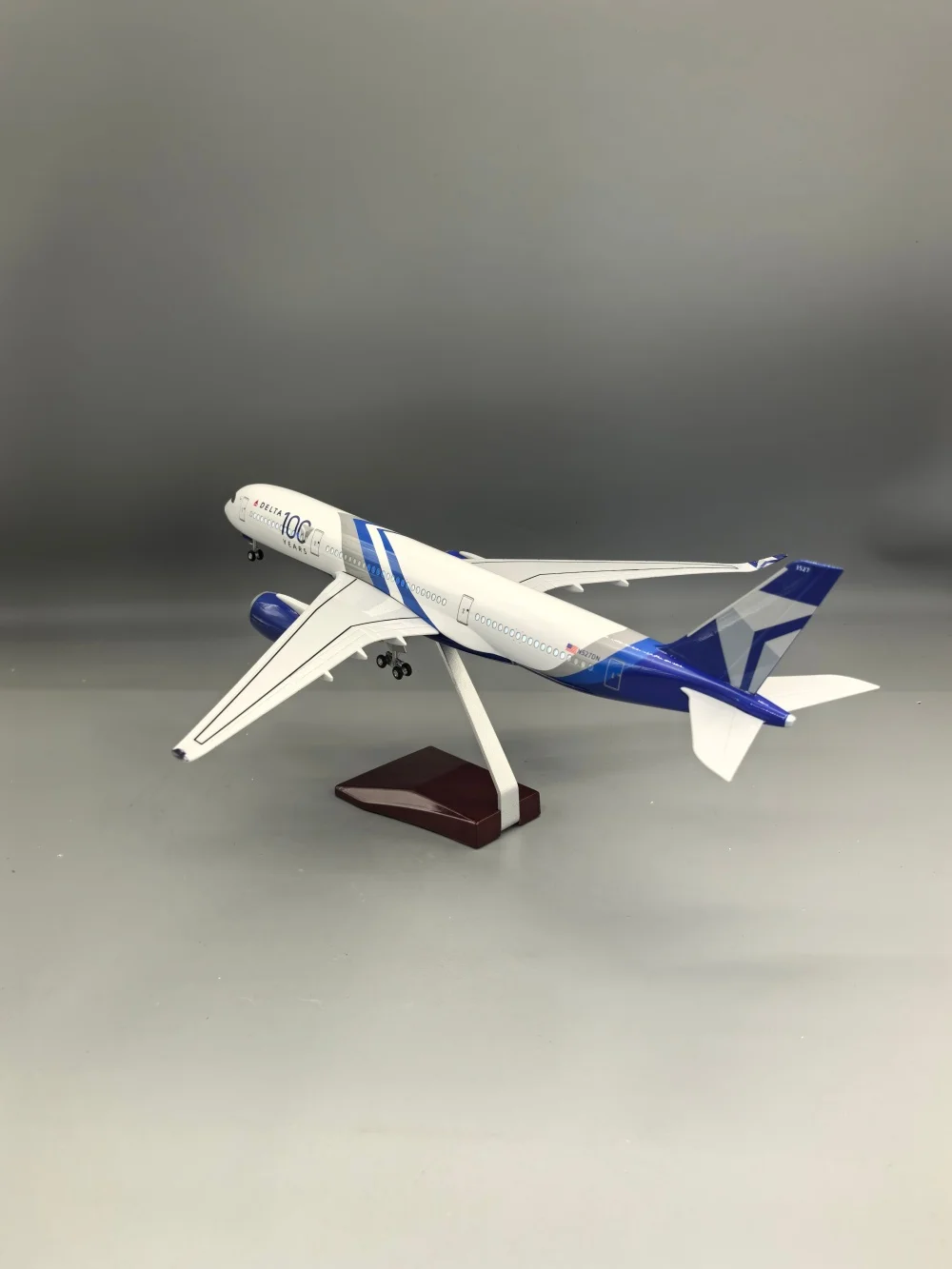 1-142-bilancia-aereo-a350-delta-airways-simulazione-47-centimetri-modelli-di-aerei-in-resina-pressofusa-appassionato-decorazione-regalo-con-luci-e-supporto