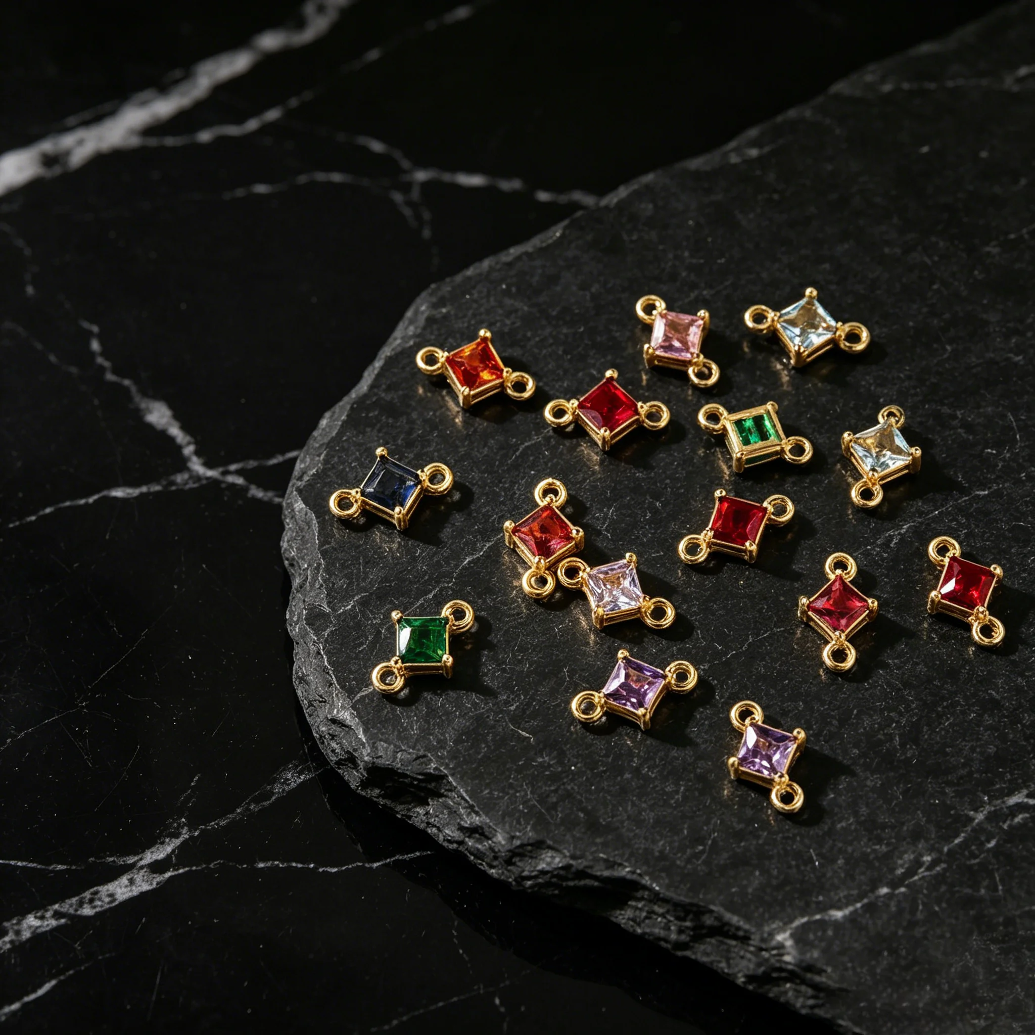 5 Stück 7 x 11 mm goldfarbene und mit Zirkon besetzte quadratische Verbindungsanhänger mit 2 Löchern für DIY-Ohrringe, Halsketten, Schmuckherstellung, Bastelbedarf – Detail 3