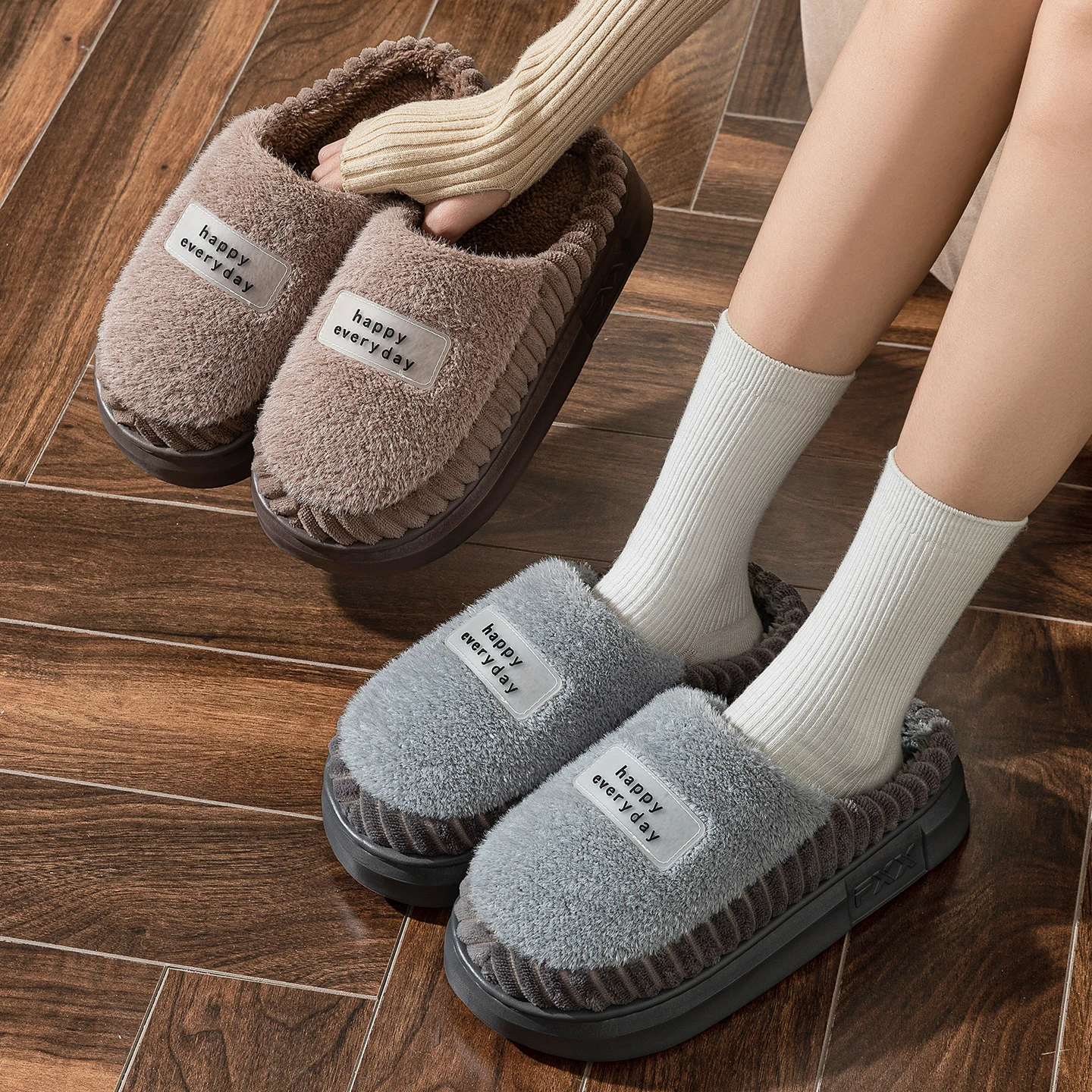 Winterwarme Hausschuhe für Damen und Herren, dicke Plüsch-Plateauschuhe aus EVA, leise, rutschfest, für drinnen und draußen, gemütliche Schlafzimmer-Pantoletten – Detail 6