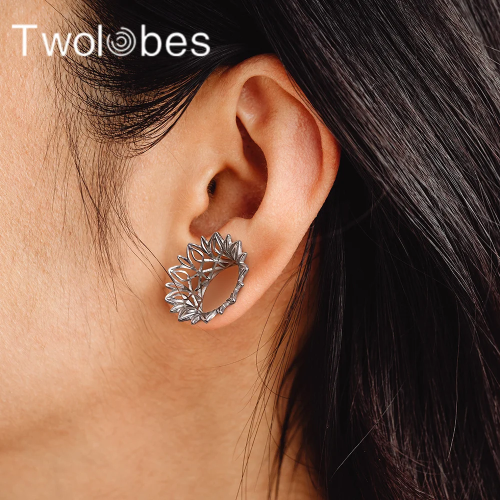 Twolobes 2PCS New Hollow Out Breathing  Ear Gauges Tunnels Plugs 316 Stainless Steel Piercing  Women Body Jewelry Summer