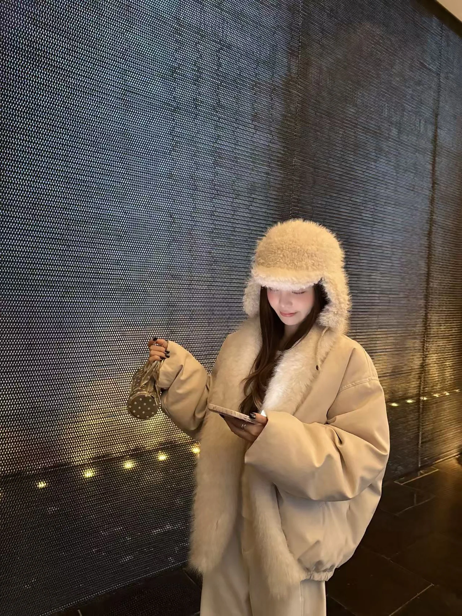 

FCY Studio Thickened White Duck down Jacket with Fur Collar Puffy Coat Soft Core Bouffant for Winter 2025 Women's Fashion