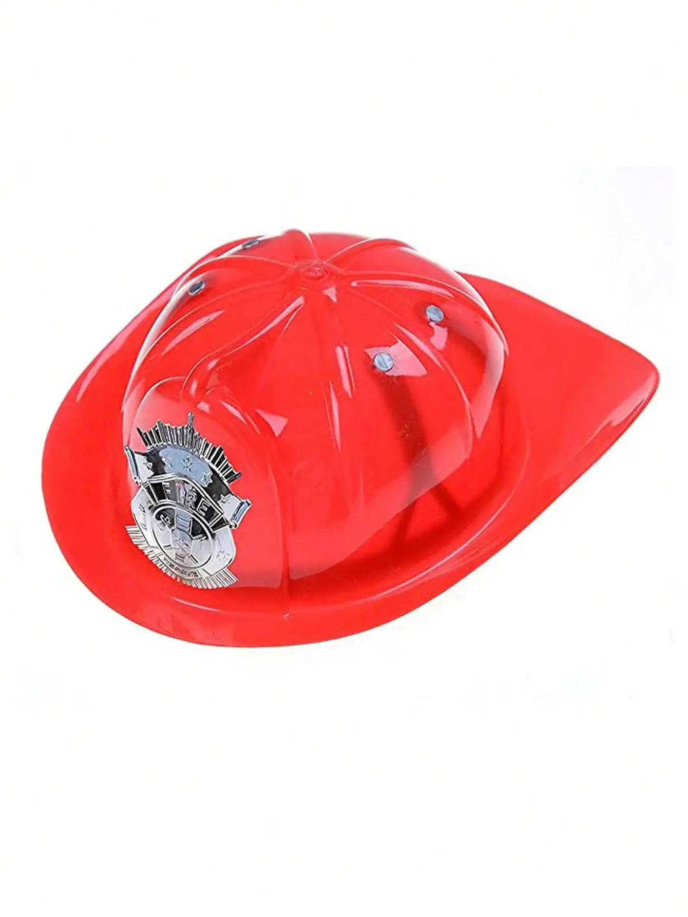 Ceci est un jouet portant un casque de sécurité et un chapeau de pompier, prétendant de jouer au rôle d'un capitaine de pompiers