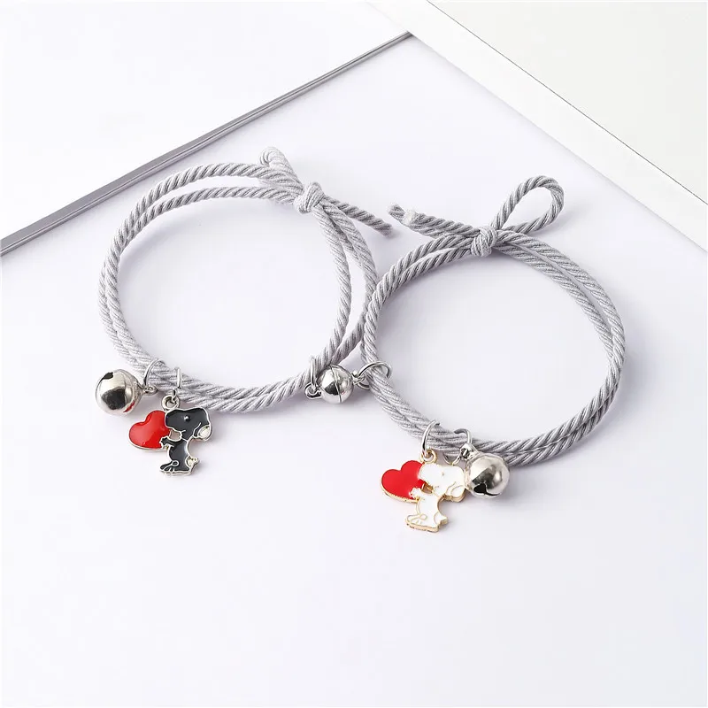 1 par de pulsera de amor de dibujos animados de Snoopy, cuerda trenzada, pulsera para pareja, regalo de cumpleaños, pulsera con campana, Funda de cuero, accesorios de joyería