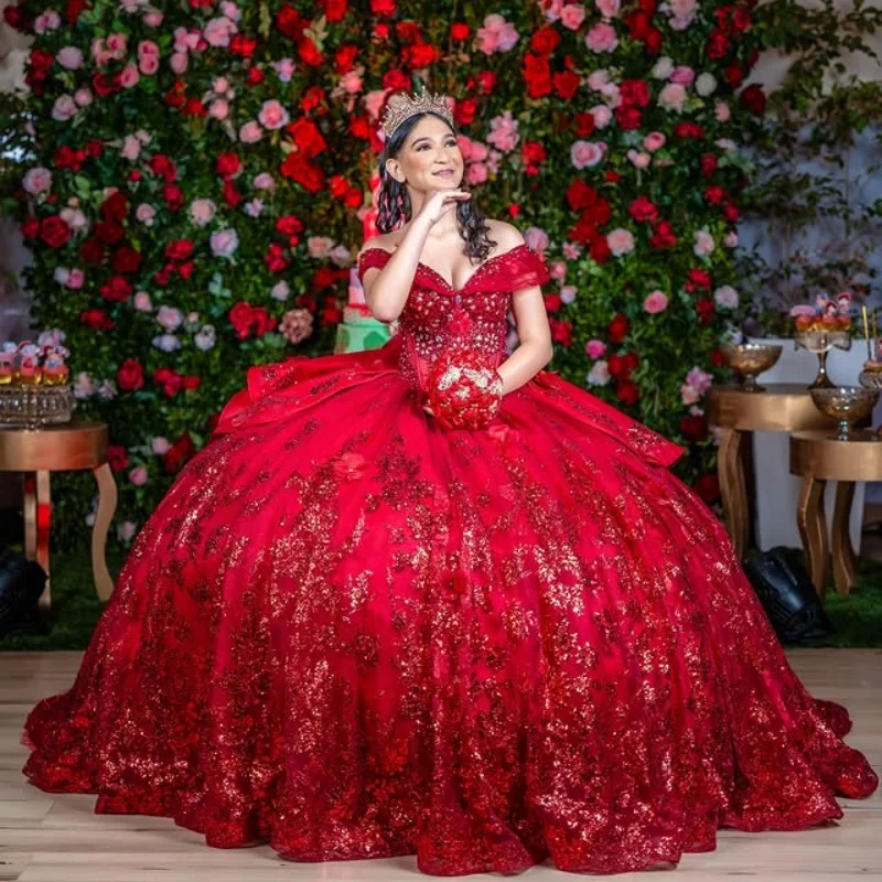 

Блестящее красное платье Quinceanera с открытыми плечами, блестящий цветок, кристалл, наклейка, длинный хвост, бант, Vestidos De 15, Quinceanera ﻿ Настроить