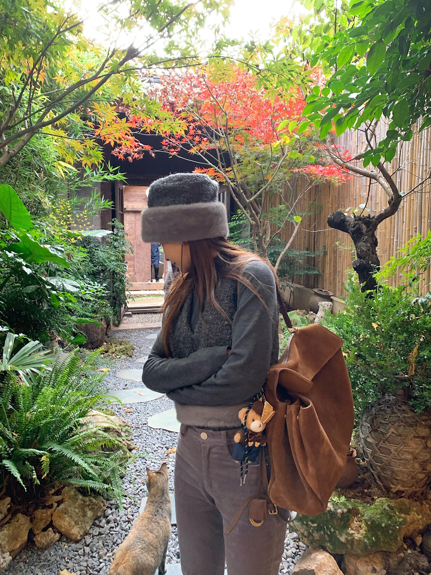 

Комплект BLUETIQUE: вязаный топ и юбка с асимметричным подолом, женский модный костюм-двойка с длинными рукавами