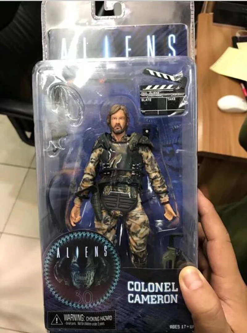 Alien Vs Predator Colonel Cameron NECA Aliens Action Figure Director James Cameron Marine Collectible Model Toys Doll Gifts 18cm