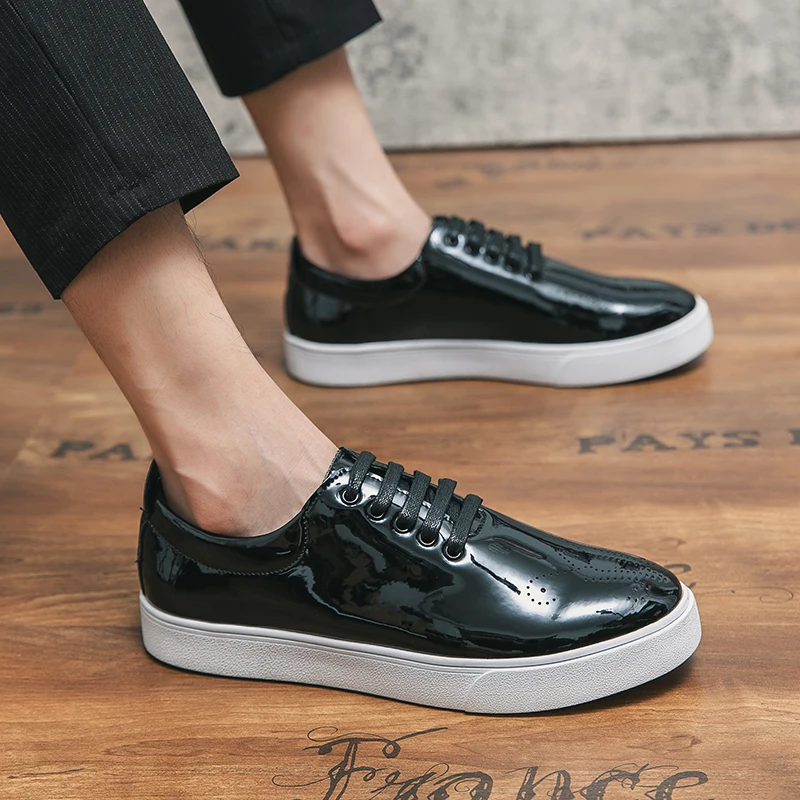 Luxury Brand Black/Green Oxford Shoes Men Popular Patent Leather White Sole Men Lace Up Business Suit Block Carved Leather Shoes