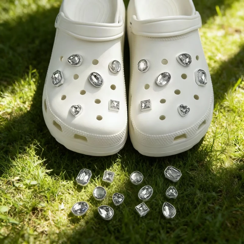 Designer Luxury Vintage Rhinestone Shoe Charms Elegant Gem Decorations for DIY Clogs And Jeans High Quality Fashion Accessories