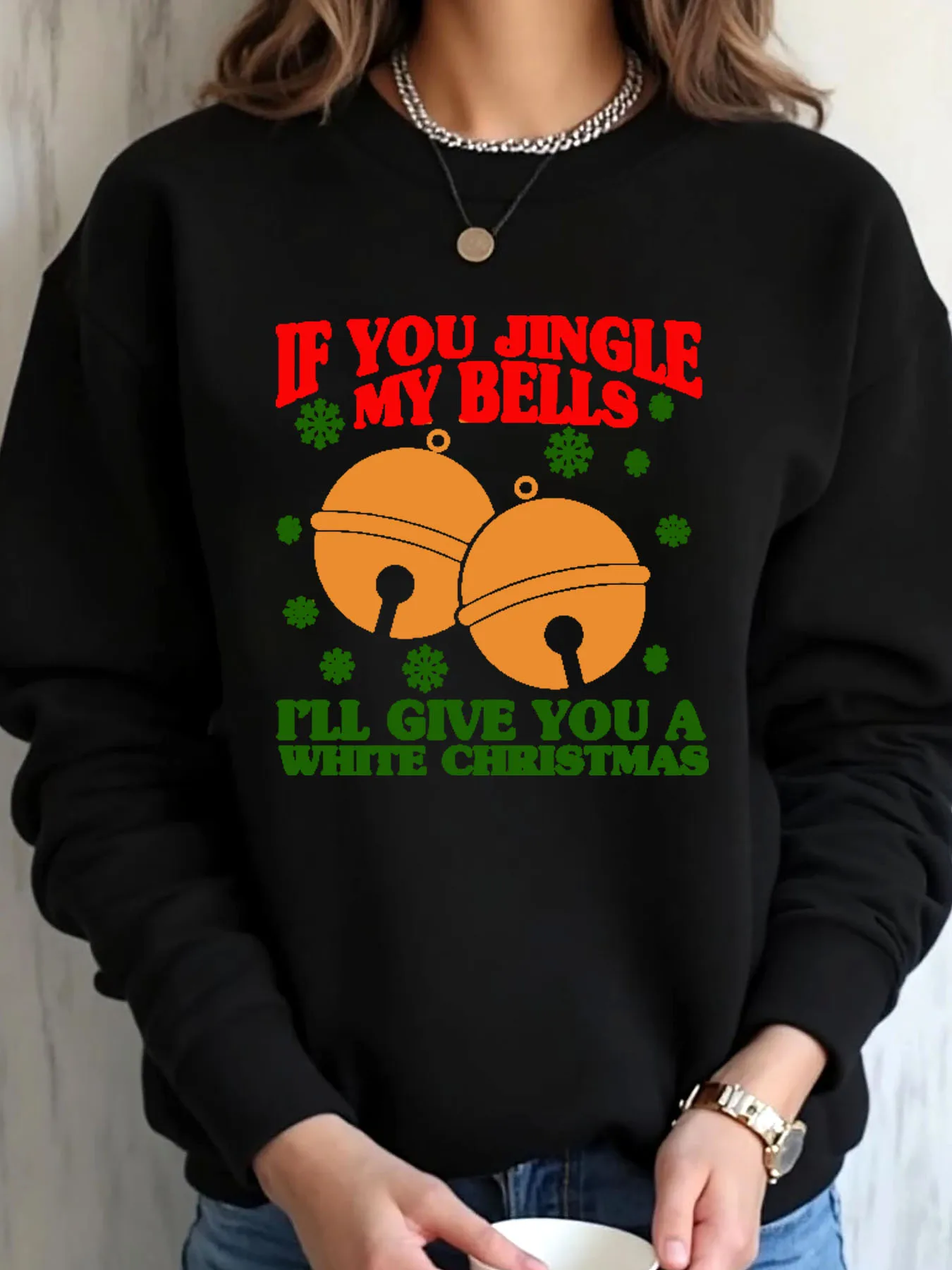 女性用オーバーサイズスウェットシャツ クリスマスジングルベルプリント アウトドアウェア