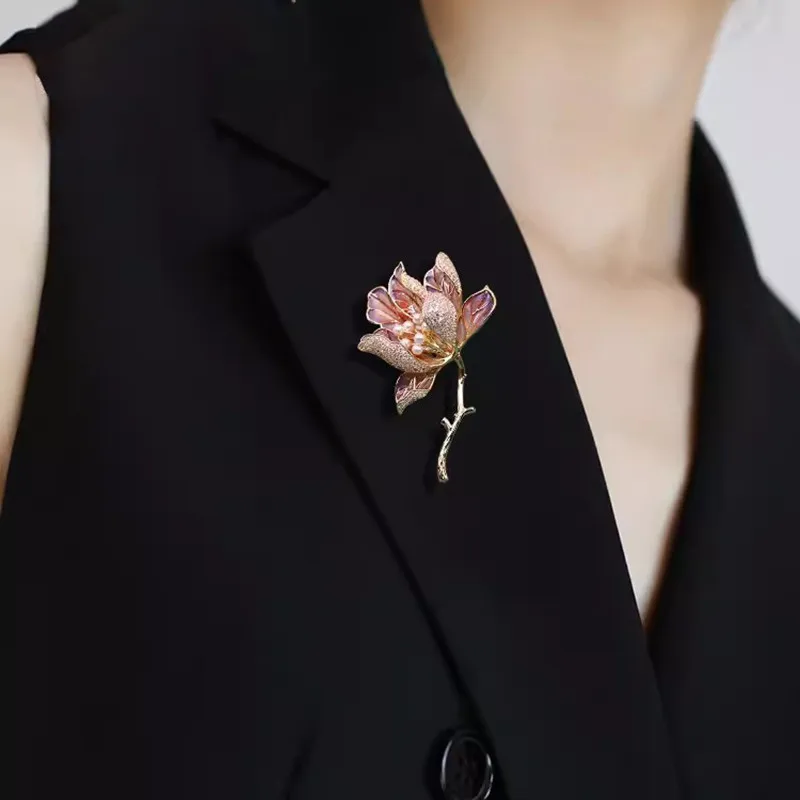 Ajojewel Enamel Painting Flower Brooches 2024 Designer Pearl Pin For Suit Jewelry Clothes Trendy Women\'s Gifts