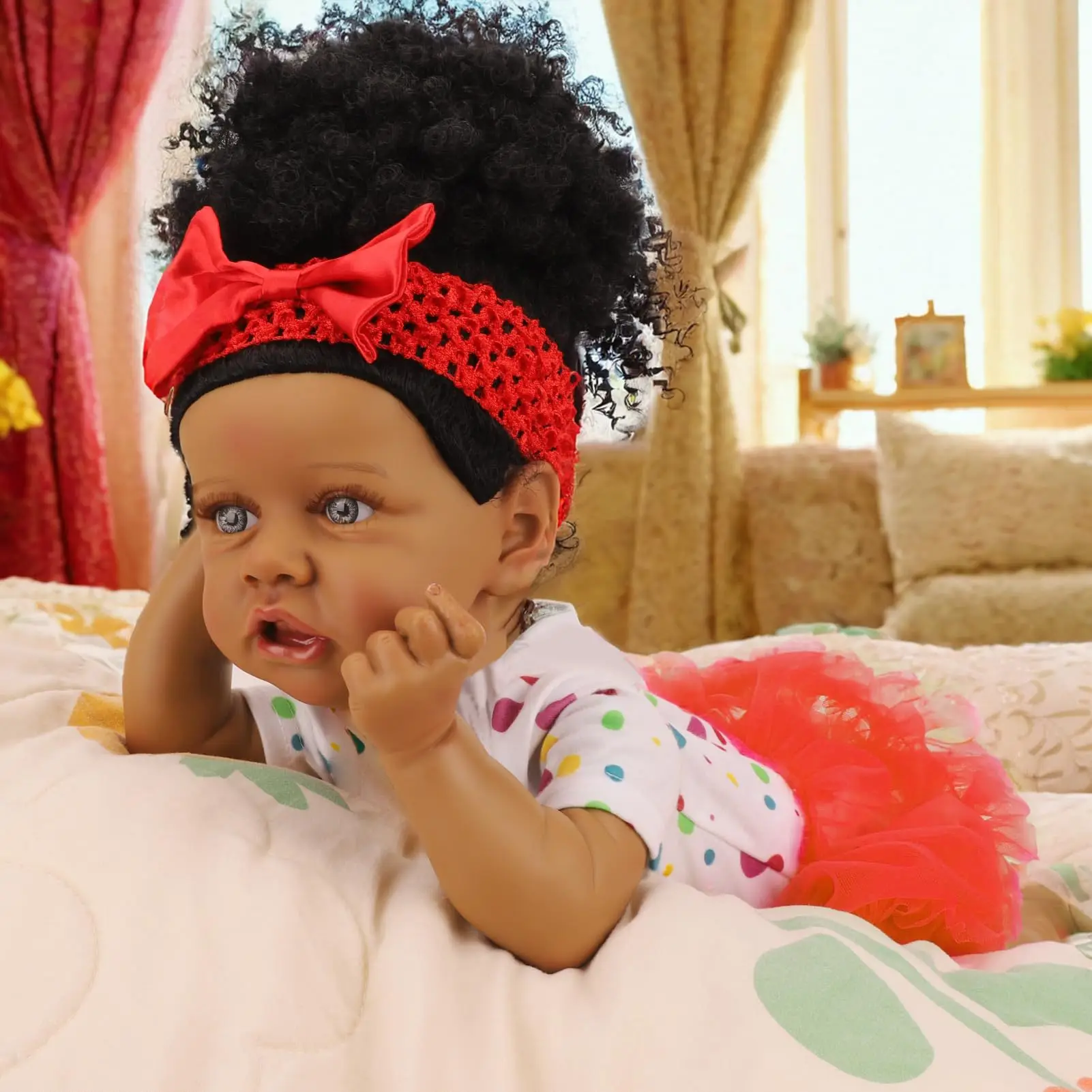 Baby Doll rinato nero da 22 pollici, materiale in vinile morbido, espressioni facciali, ideale per regali e collezionisti di famiglie di corse nere/miste