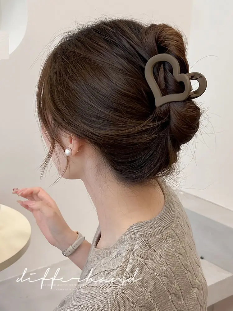 

1PCS love grab clip, hair accessories hair clip, black and white milk coffee natural color, suitable for ladies and girls