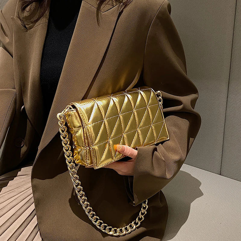 

Fashion 2024 Quilted Metal Chain Small Square Bag Totes Bolsos Women's Diamond Lattice Shoulder Bags Shiny Gold Handbags