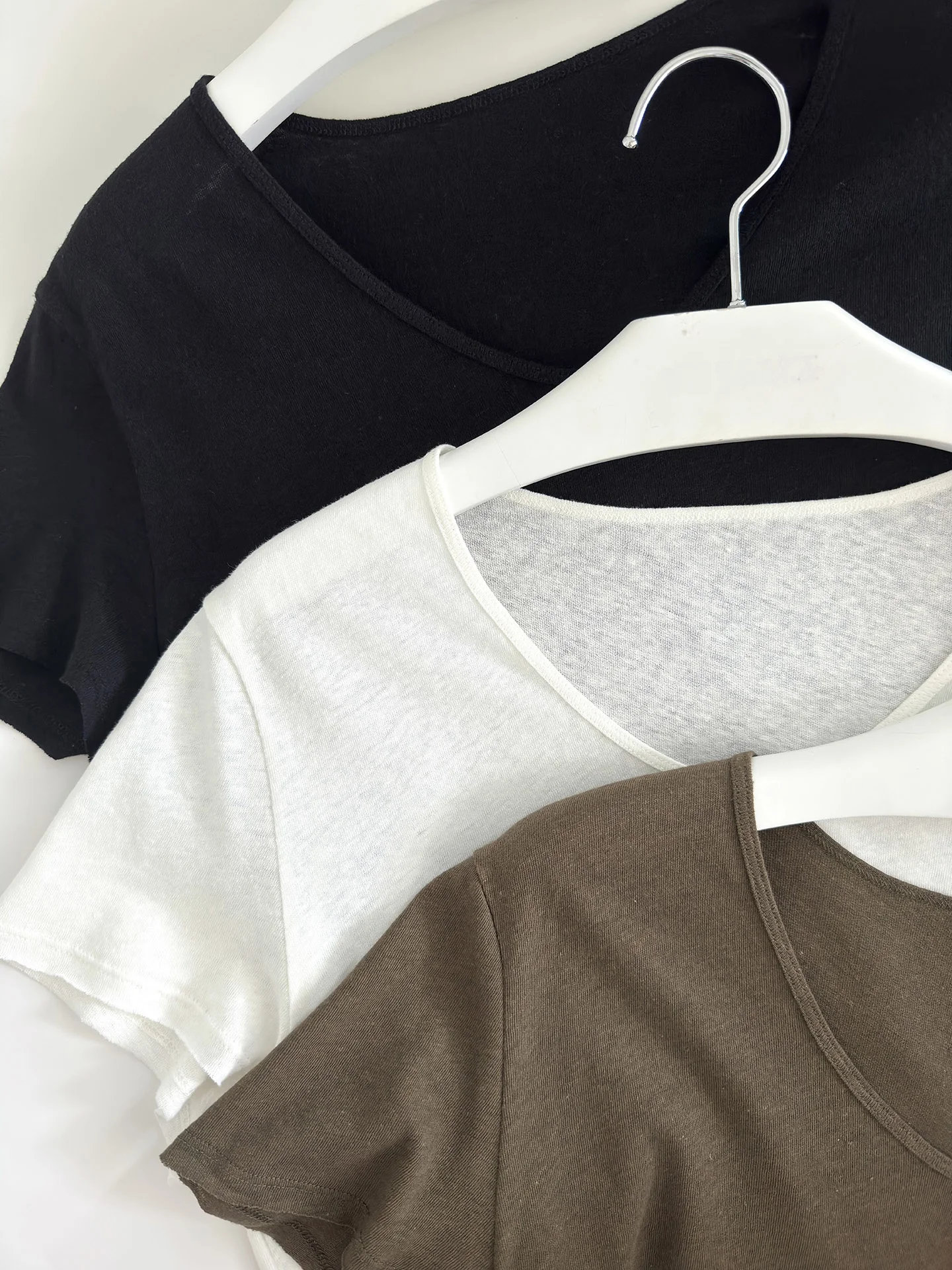 

Повседневная женская футболка из хлопка и льна с коротким рукавом и V-образным вырезом, удобная, свободного кроя, в трех цветах, прямого кроя, весенне-летний топ