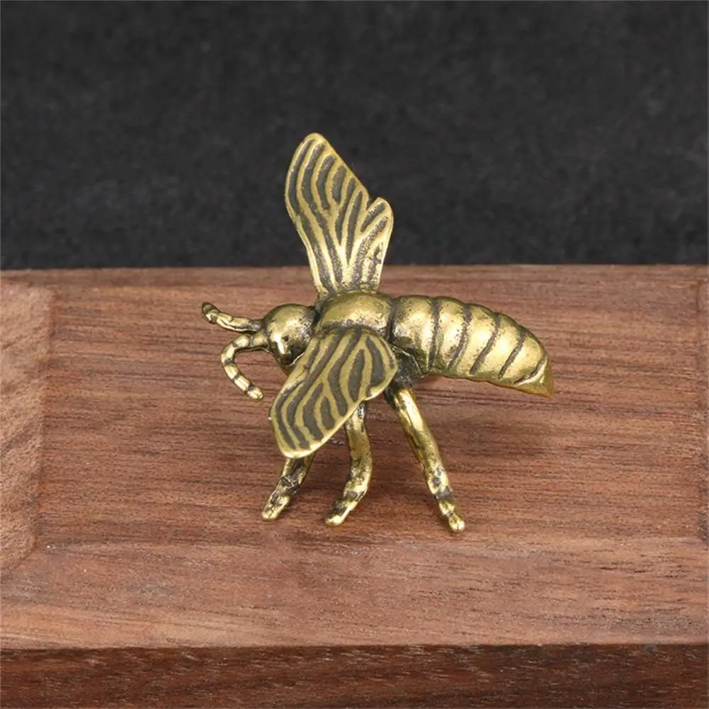 Copper Honeybee Figurine Vivid Showing Taste Solid Desktop Mini Handcrafted Bee Decoration for Living Room