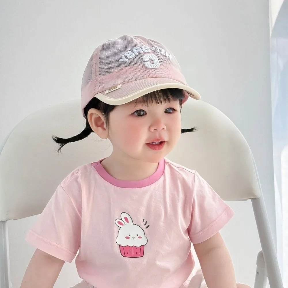 

Simple Korean Baby Baseball Cap Summer Letter C Children Peaked Hat Mesh Embroidered Sports Visot Cap Toddler